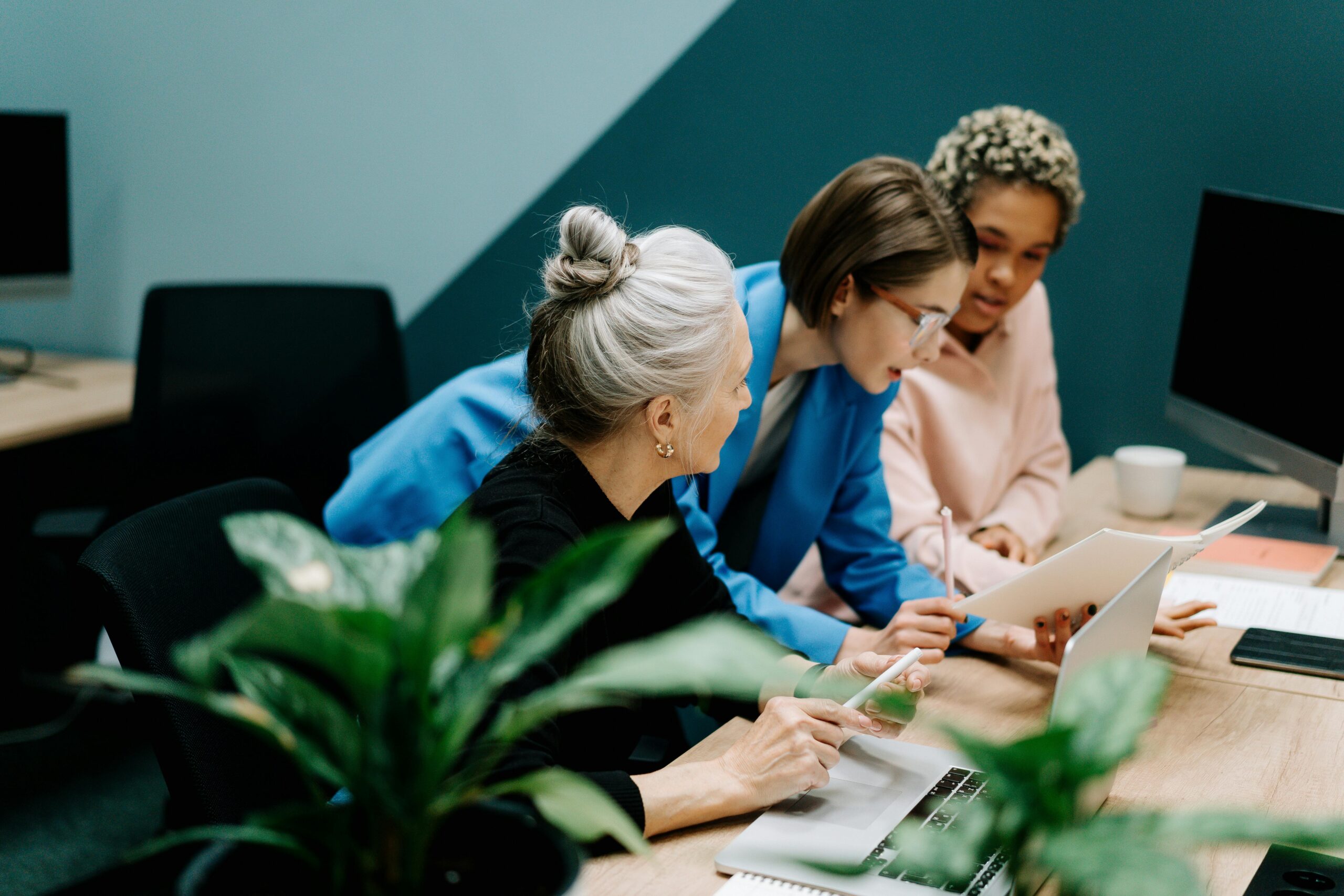 Managed Employer of Record Services Driving Business Growth